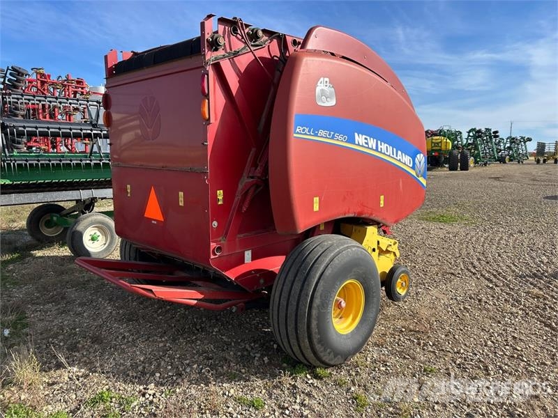 New Holland Roll-Belt 560 Round Baler Enfardadeiras redondas