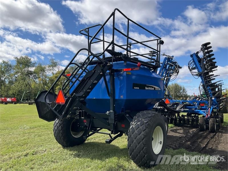 New Holland SC230 230 bu Tow-Behind Air Cart ドリル