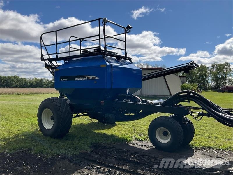 New Holland SC230 230 bu Tow-Behind Air Cart ドリル