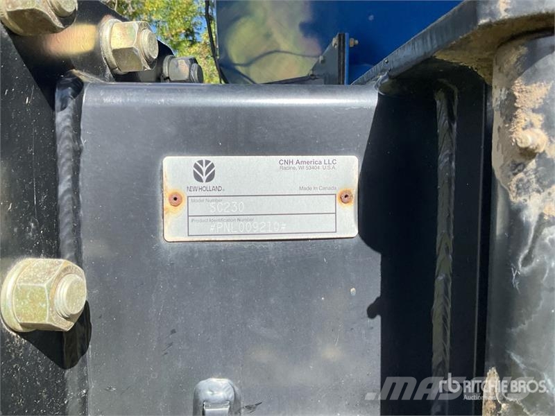 New Holland SC230 230 bu Tow-Behind Air Cart ドリル