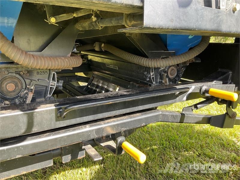 New Holland SC230 230 bu Tow-Behind Air Cart ドリル