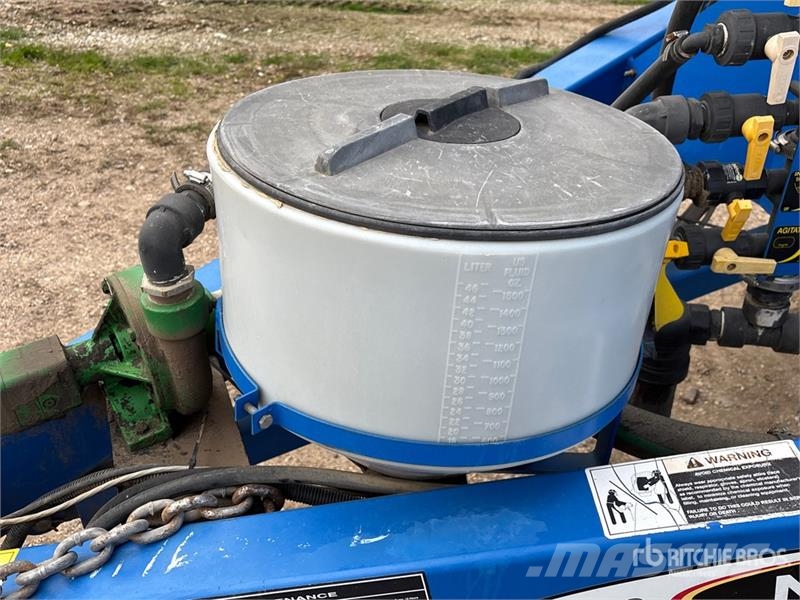 New Holland SF110 110 ft S/A High Clearance Pull-Type Sprayer Причіпні обприскувачі