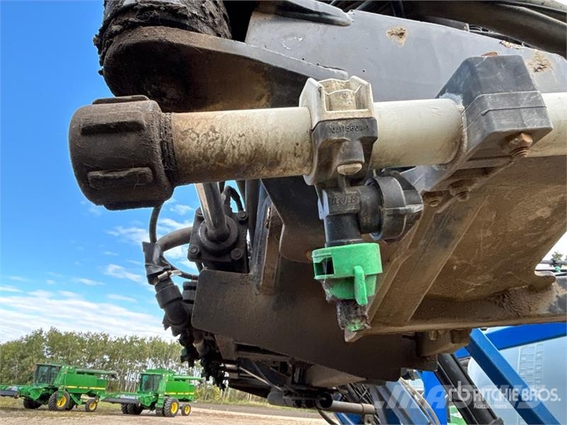 New Holland SF110 110 ft S/A High Clearance Pull-Type Sprayer Причіпні обприскувачі