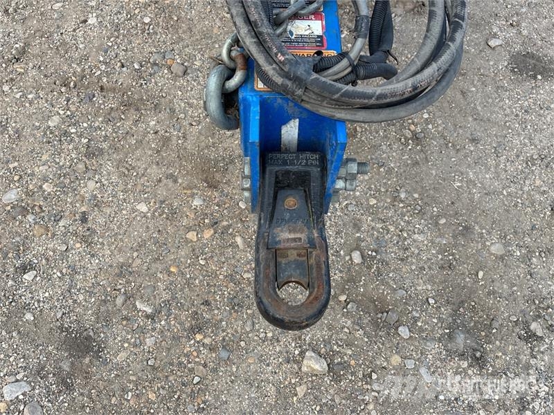 New Holland SF110 110 ft S/A High Clearance Pull-Type Sprayer Причіпні обприскувачі