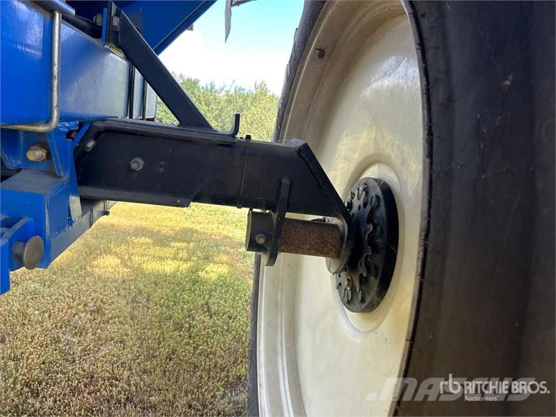 New Holland SF115 90 ft S/A High Clearance Pull-Type Sprayer Hinattavat ruiskut