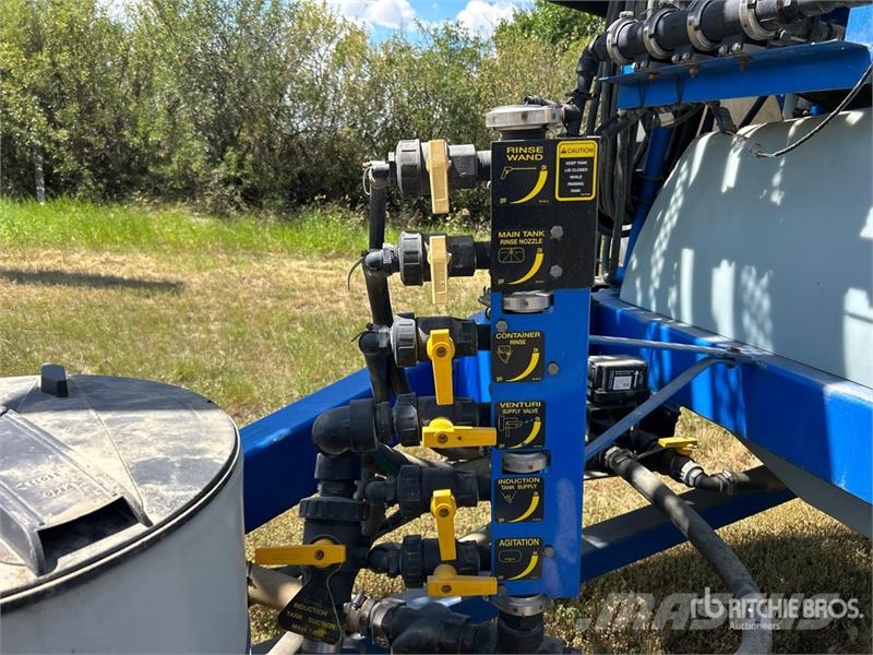 New Holland SF115 90 ft S/A High Clearance Pull-Type Sprayer Hinattavat ruiskut