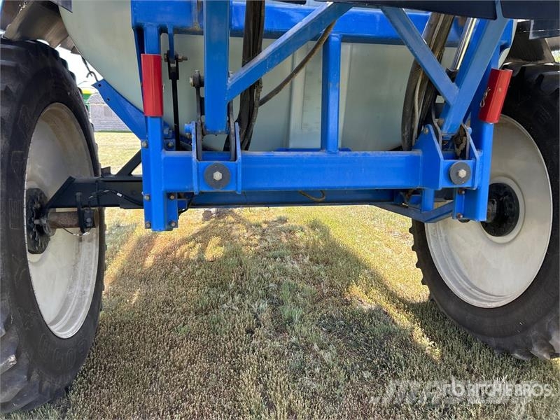 New Holland SF115 90 ft S/A High Clearance Pull-Type Sprayer Hinattavat ruiskut