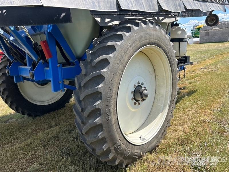 New Holland SF115 90 ft S/A High Clearance Pull-Type Sprayer Hinattavat ruiskut