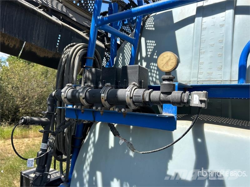New Holland SF115 90 ft S/A High Clearance Pull-Type Sprayer Hinattavat ruiskut