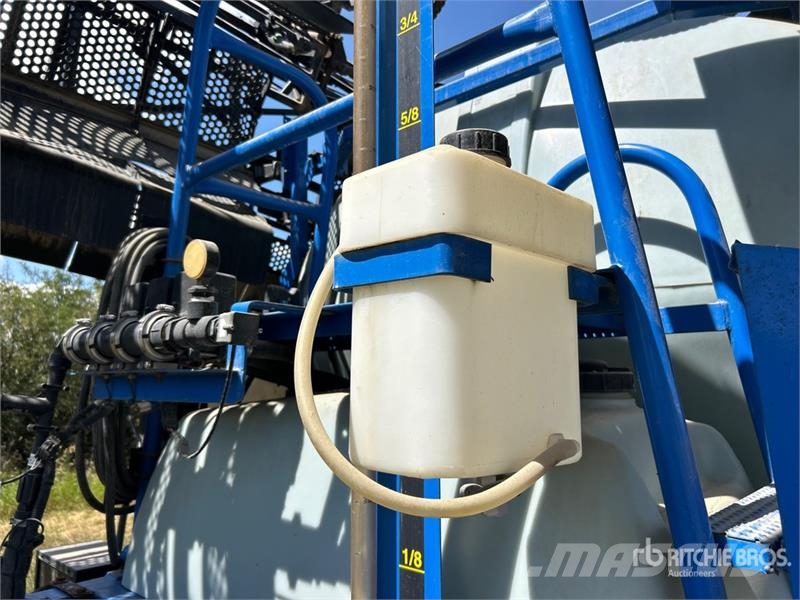 New Holland SF115 90 ft S/A High Clearance Pull-Type Sprayer Hinattavat ruiskut