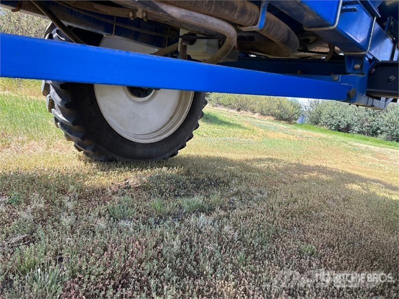 New Holland SF115 90 ft S/A High Clearance Pull-Type Sprayer Hinattavat ruiskut