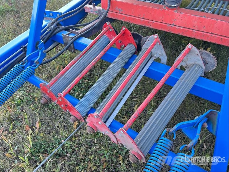 New Holland SG320 48 ft Super Harrow Brane