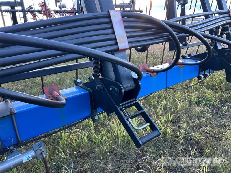 New Holland SG320 48 ft Super Harrow Brane