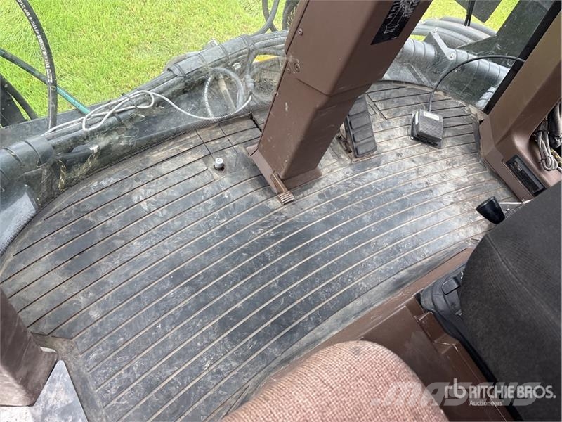New Holland SP.240F XP 100 ft 4x4 High Clearance Self-Propelle Samohodne prskalice
