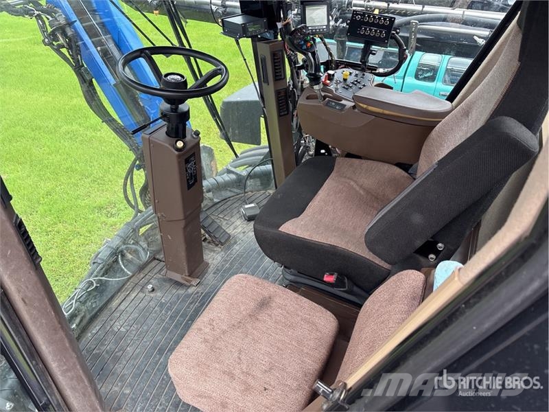 New Holland SP.240F XP 100 ft 4x4 High Clearance Self-Propelle Samohodne prskalice