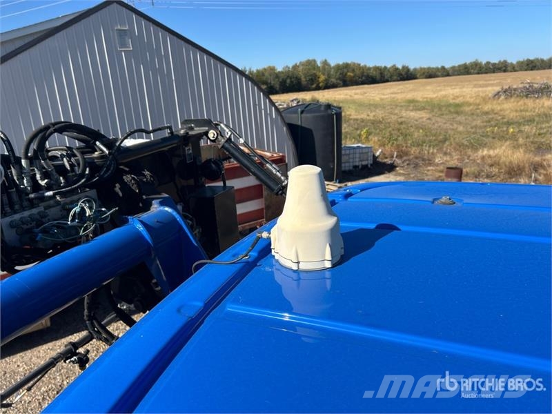 New Holland SP.240F XP 100 ft 4x4 High Clearance Self-Propelle Samohodne prskalice