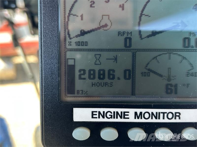 New Holland SP.240F XP 100 ft 4x4 High Clearance Self-Propelle Samohodne prskalice