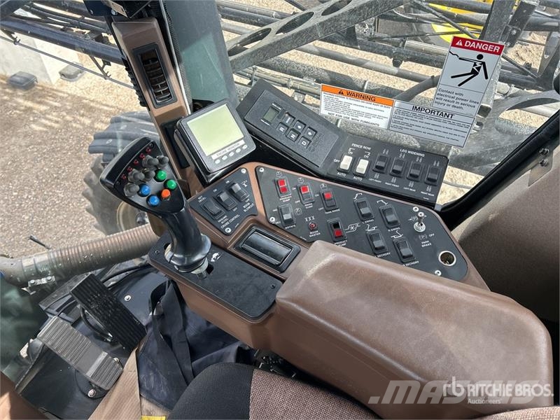 New Holland SP.275R 120 ft 4x4 High Clearance Self-Propelled S Itsekulkevat ruiskut