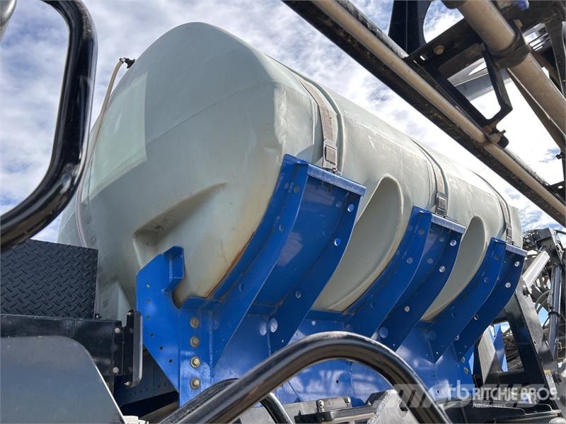 New Holland SP.275R 120 ft 4x4 High Clearance Self-Propelled S Itsekulkevat ruiskut