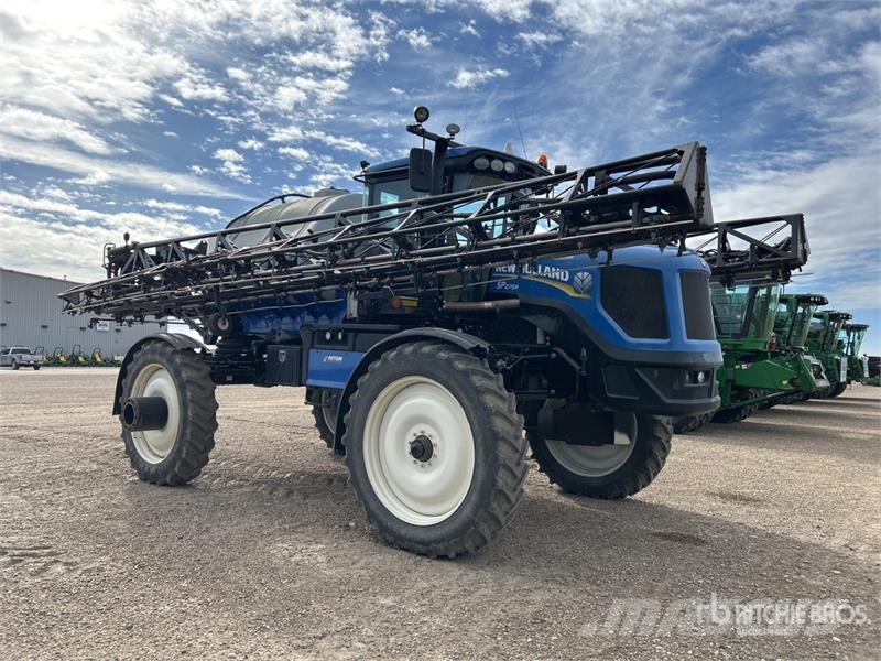 New Holland SP.275R 120 ft 4x4 High Clearance Self-Propelled S Itsekulkevat ruiskut