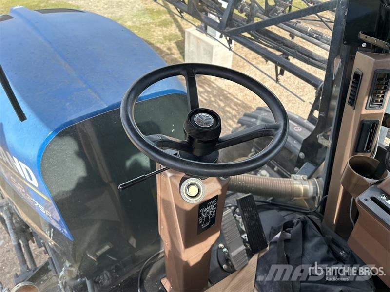 New Holland SP.275R 120 ft 4x4 High Clearance Self-Propelled S Itsekulkevat ruiskut