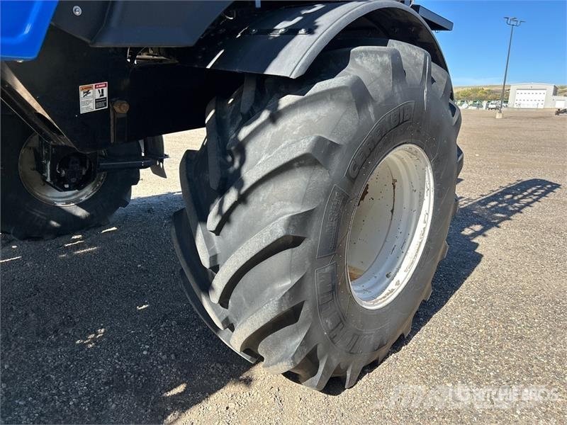 New Holland SP.400F Itsekulkevat ruiskut