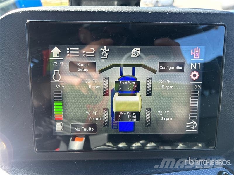 New Holland SP.400F Itsekulkevat ruiskut