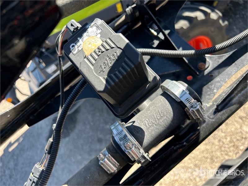 New Holland SP.400F Itsekulkevat ruiskut