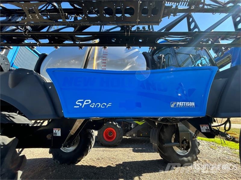 New Holland SP.400F Itsekulkevat ruiskut