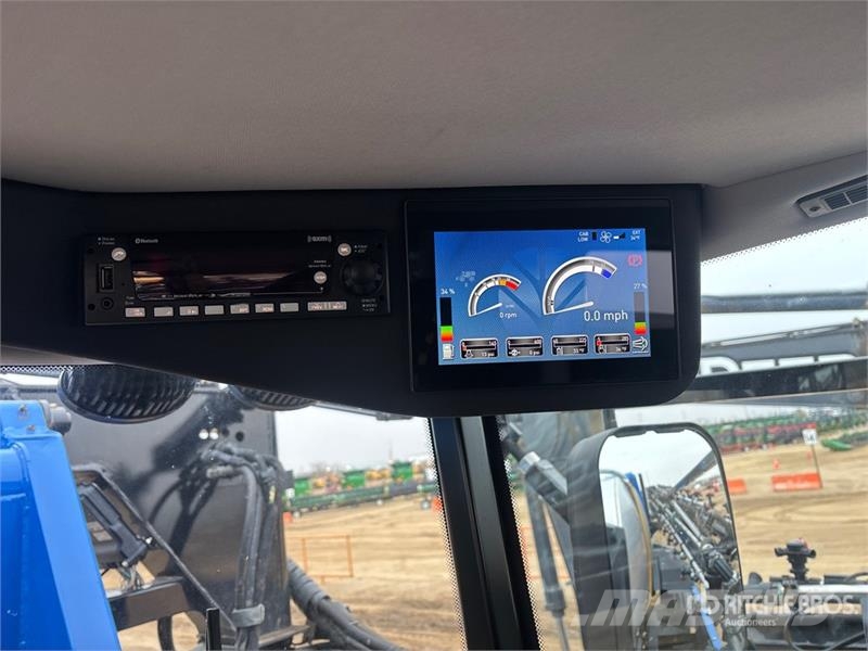 New Holland SP.410F 120 ft 4x4 High Clearance Self-Propelled S رشاشات ذاتية الحركة