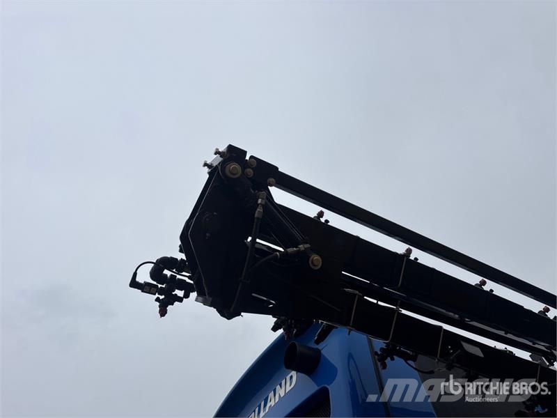 New Holland SP.410F 120 ft 4x4 High Clearance Self-Propelled S رشاشات ذاتية الحركة