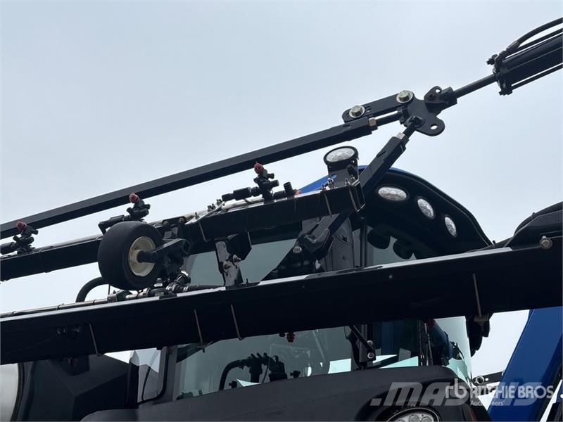 New Holland SP.410F 120 ft 4x4 High Clearance Self-Propelled S رشاشات ذاتية الحركة