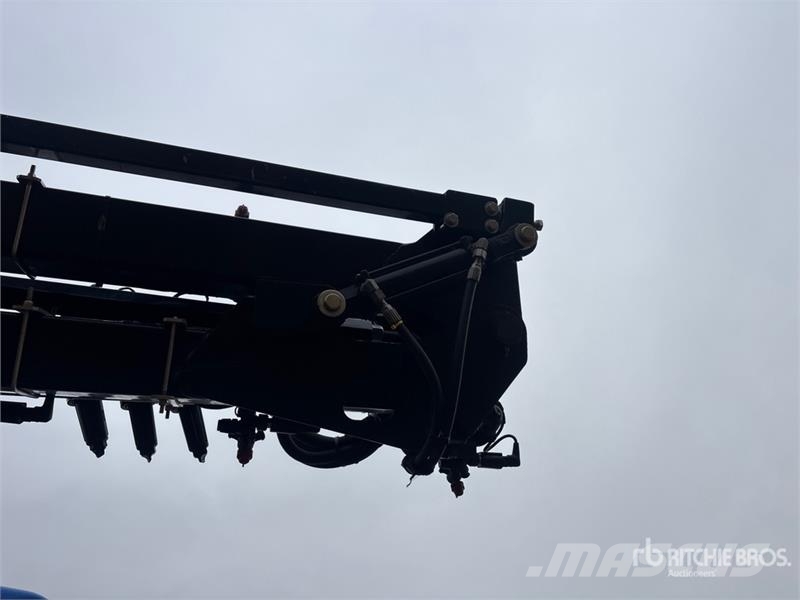 New Holland SP.410F 120 ft 4x4 High Clearance Self-Propelled S رشاشات ذاتية الحركة
