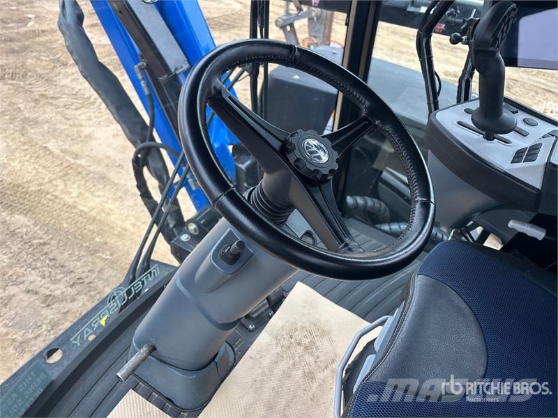 New Holland SP.410F 120 ft 4x4 High Clearance Self-Propelled S رشاشات ذاتية الحركة