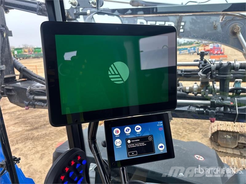 New Holland SP.410F 120 ft 4x4 High Clearance Self-Propelled S رشاشات ذاتية الحركة