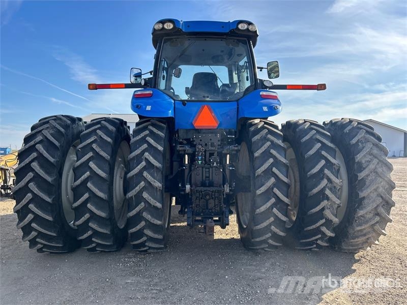 New Holland T8.330 Tractores