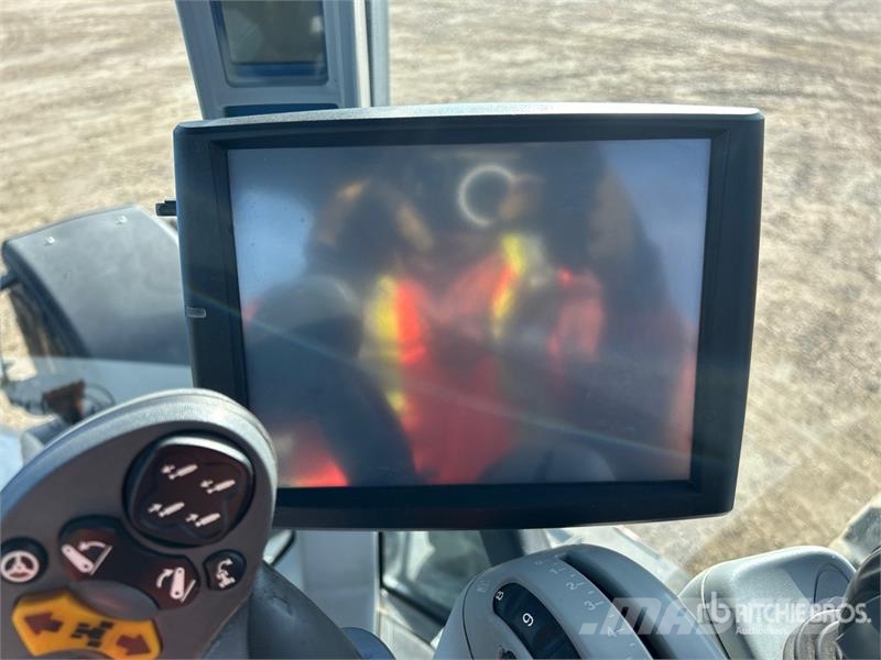 New Holland T8.330 Tractores