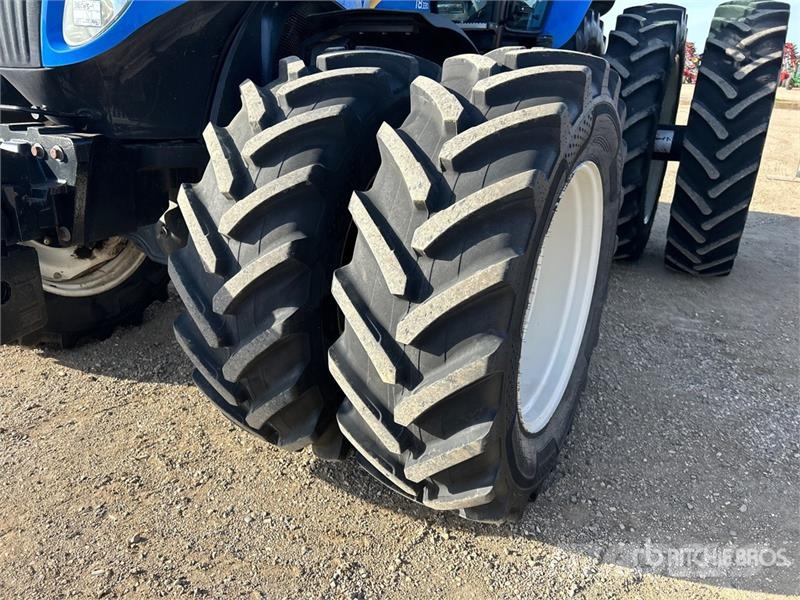 New Holland T8.330 Tractores