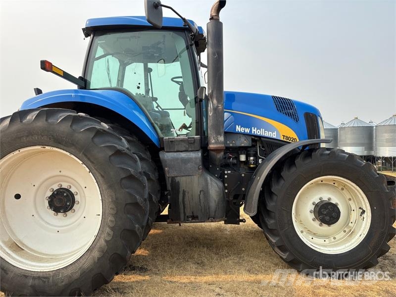New Holland T8020 4WD Tractor Traktoriai