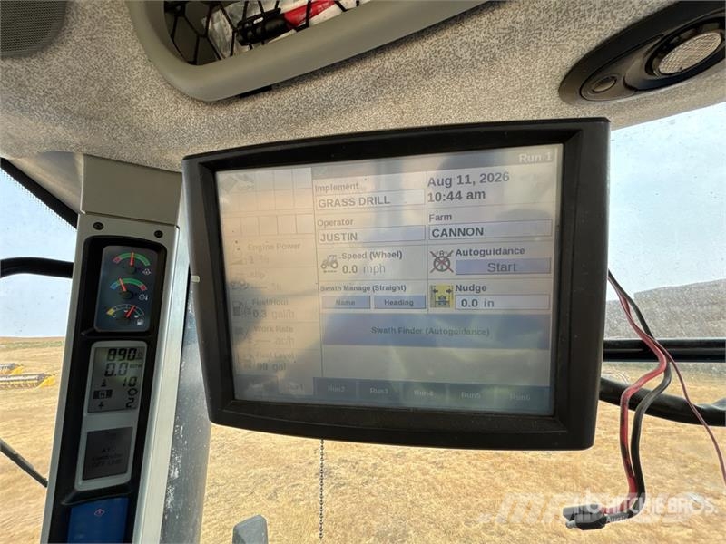 New Holland T8020 4WD Tractor Traktoriai