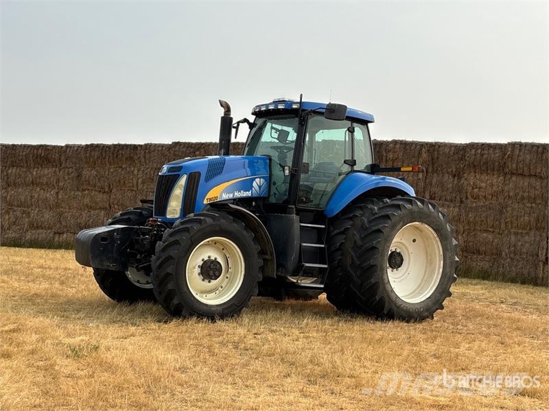 New Holland T8020 4WD Tractor Traktoriai