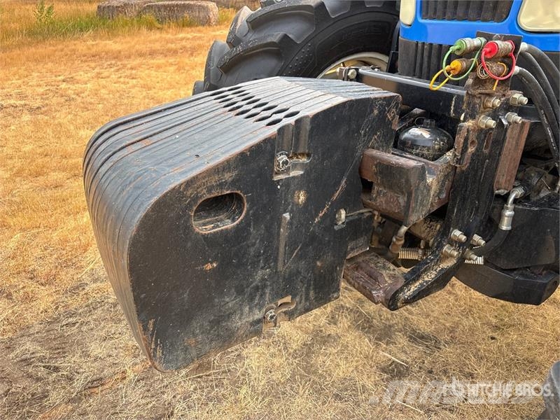 New Holland T8020 4WD Tractor Traktoriai