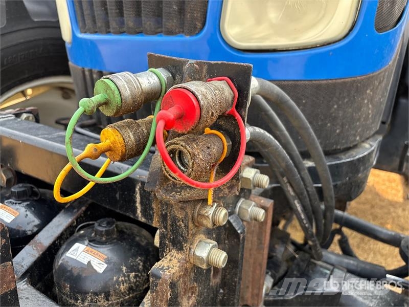 New Holland T8020 4WD Tractor Traktoriai