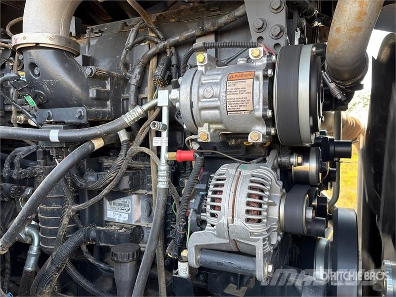New Holland T9.615 Articulated 4WD Tractor Сільгосптехніка - Інші