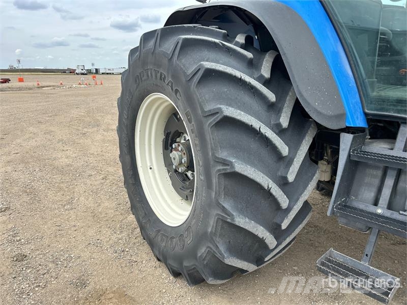 New Holland TM190 트랙터