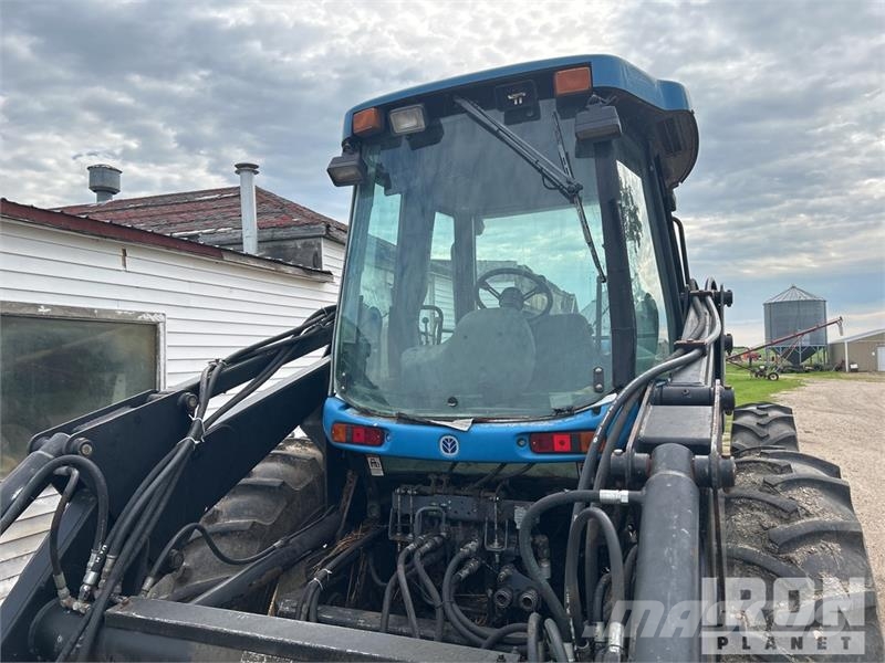 New Holland TV140 الجرارات