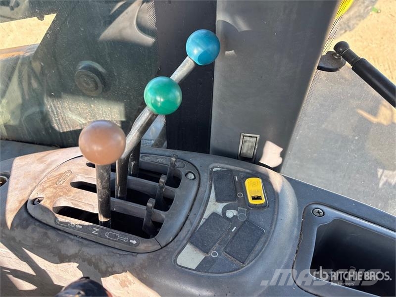 New Holland TV140 Traktorer