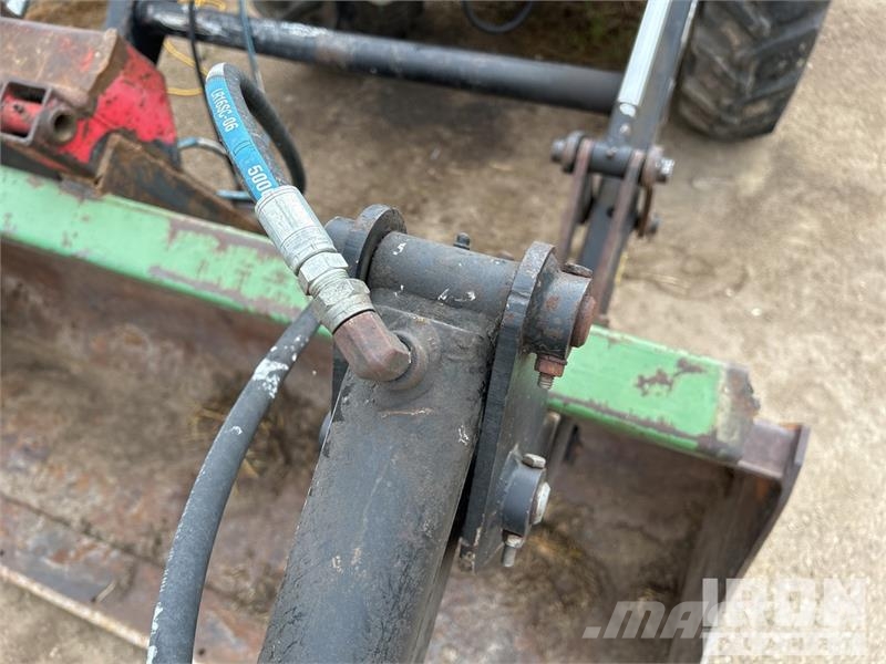 New Holland TV140 الجرارات