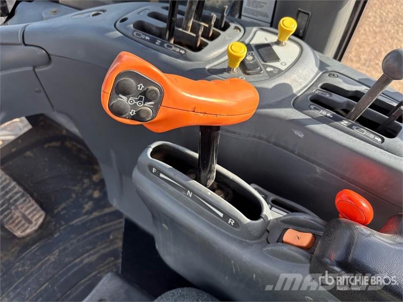 New Holland TV140 Tractors