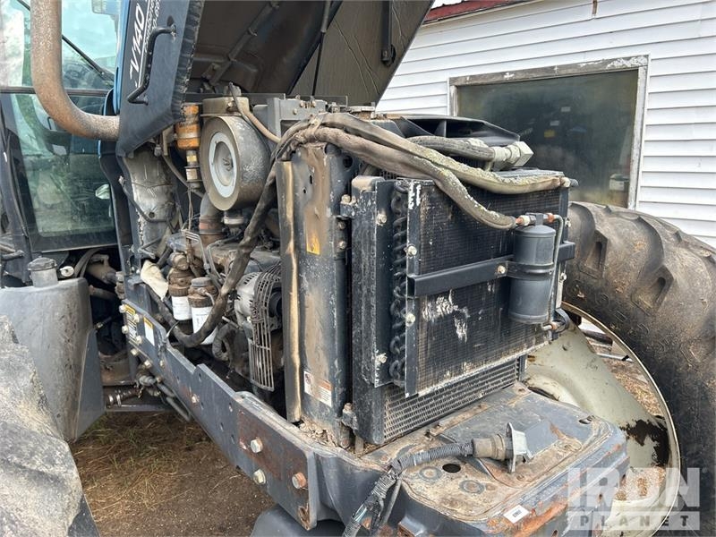New Holland TV140 الجرارات